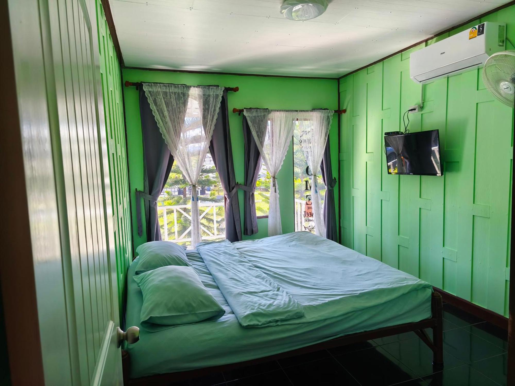 Boat And House Resort Khao Kho Exterior photo