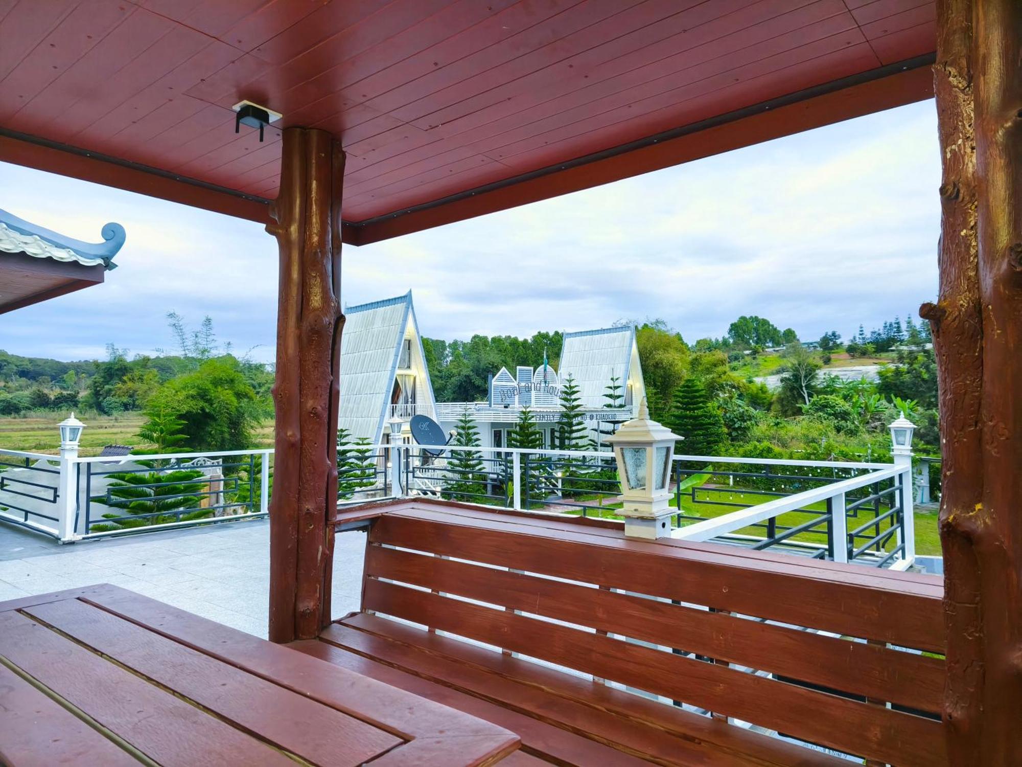 Boat And House Resort Khao Kho Exterior photo