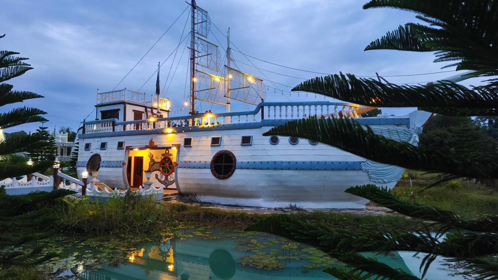 Boat And House Resort Khao Kho Exterior photo