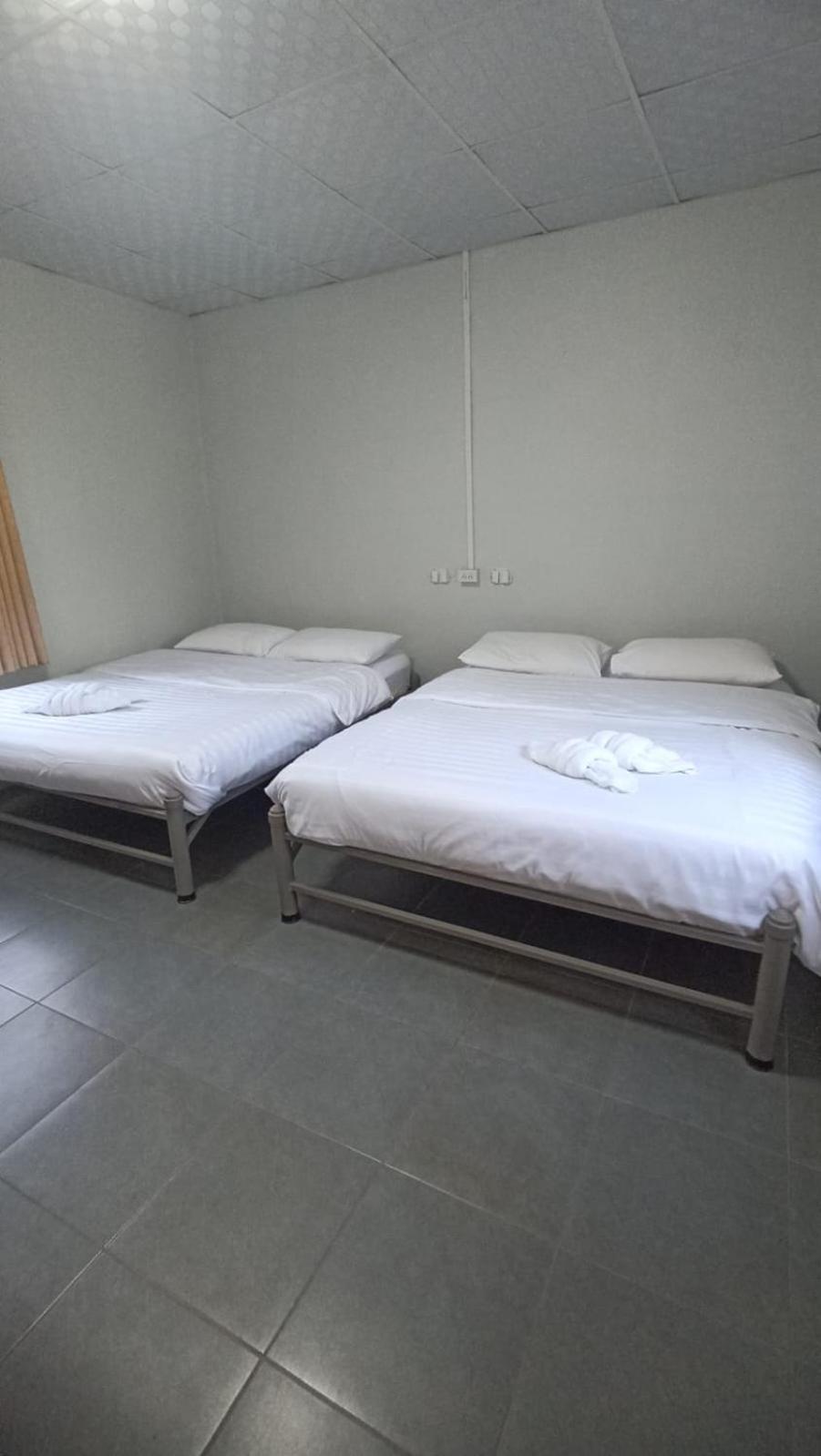 Boat And House Resort Khao Kho Exterior photo
