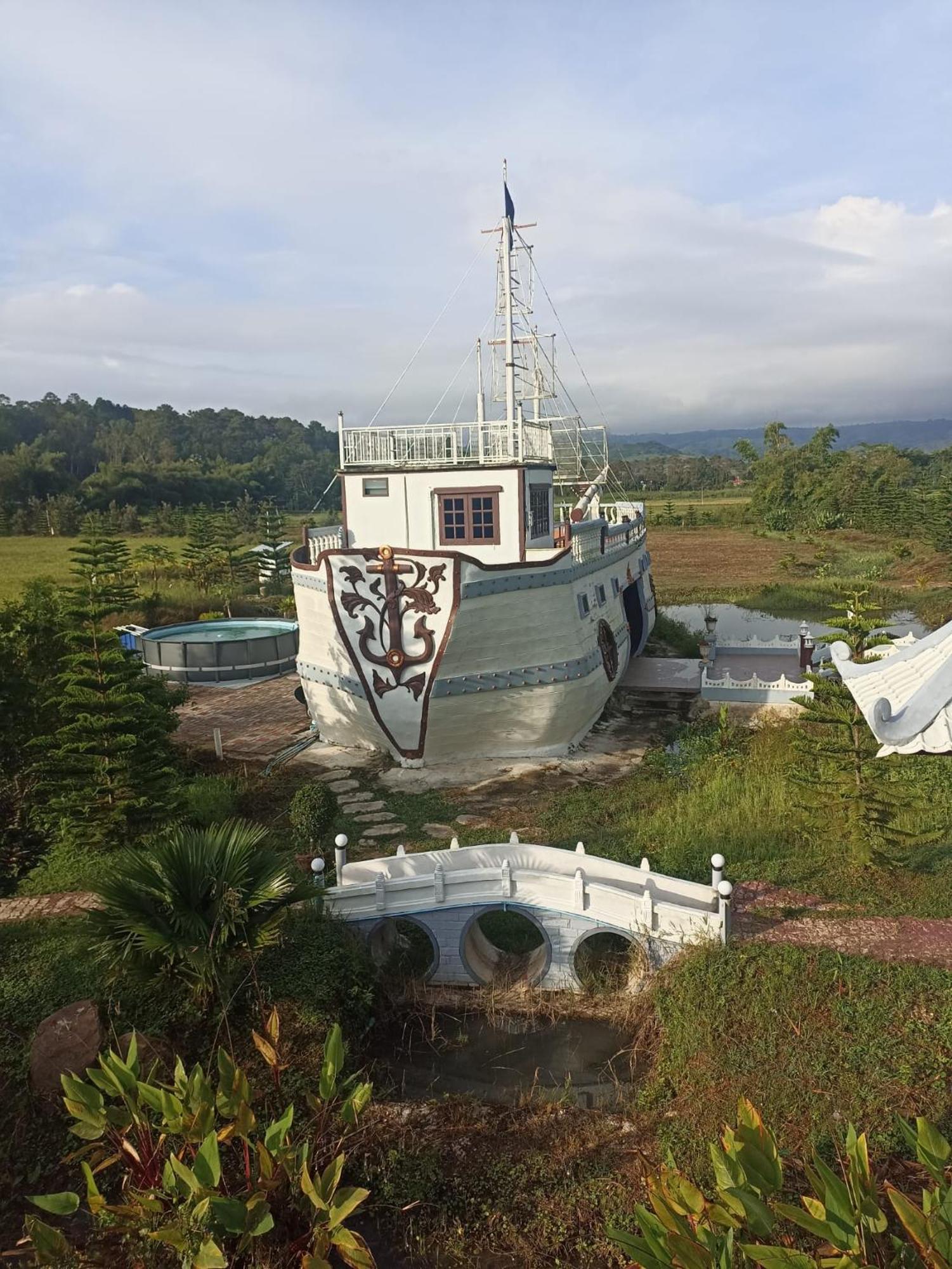 Boat And House Resort Khao Kho Exterior photo